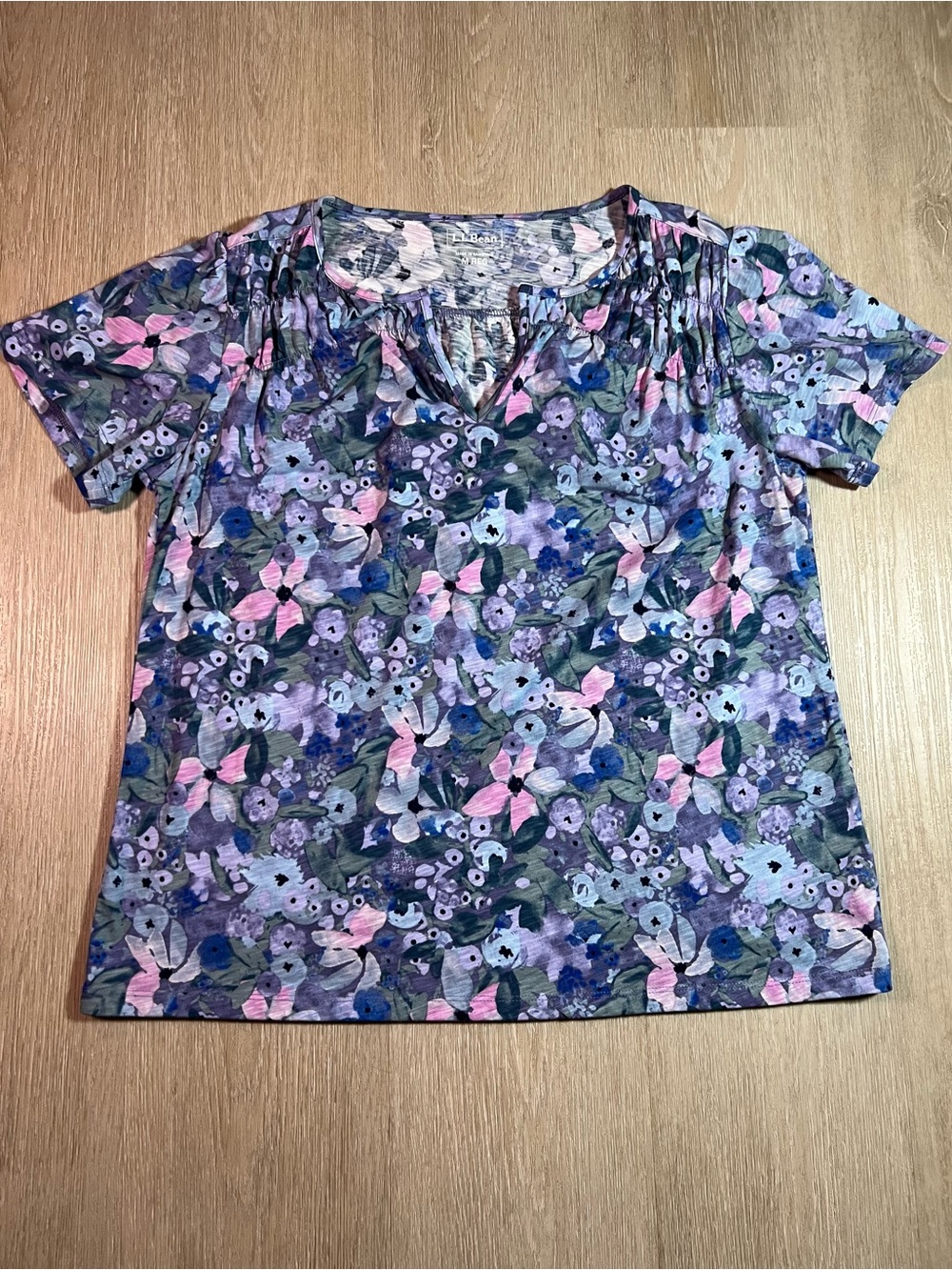 L.L. Bean Floral Blueberry Print Short-Sleeve Chic V-Neck Top